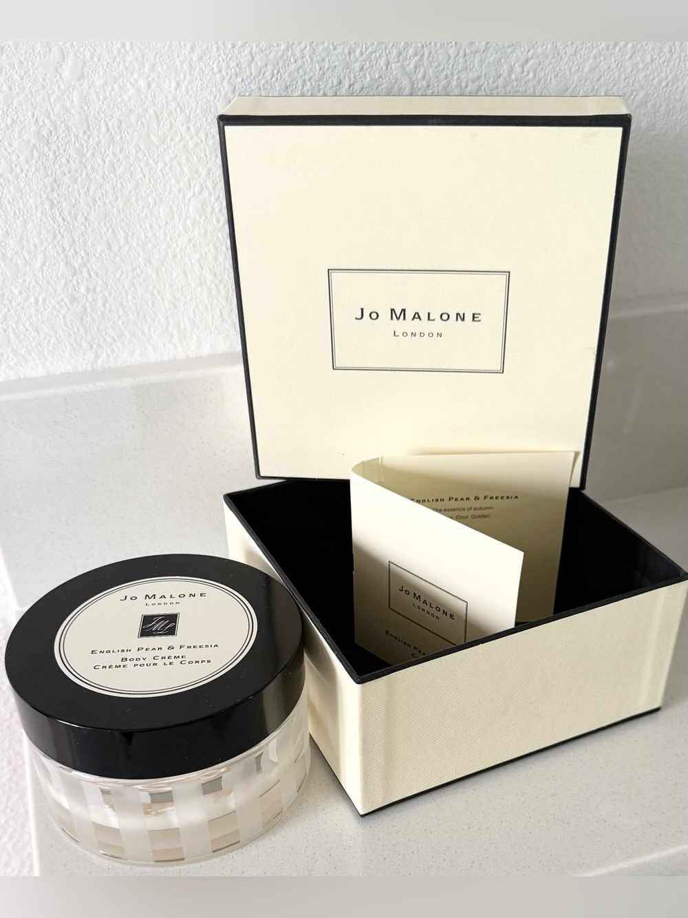 Jo Malone London ™ English Pear & Freesia Body Crème